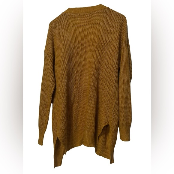 Cardigan - Picture 2 of 4